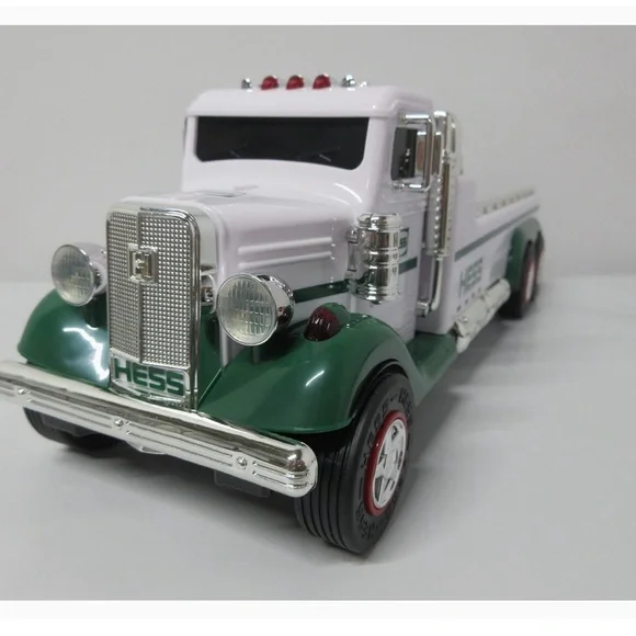 3-IN- 1 HESS FLATBED TRUCK WITH HOT RODS - Picture 4 of 7